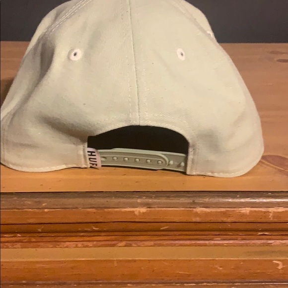 Mint green Huf snap back hat - Picture 2 of 2